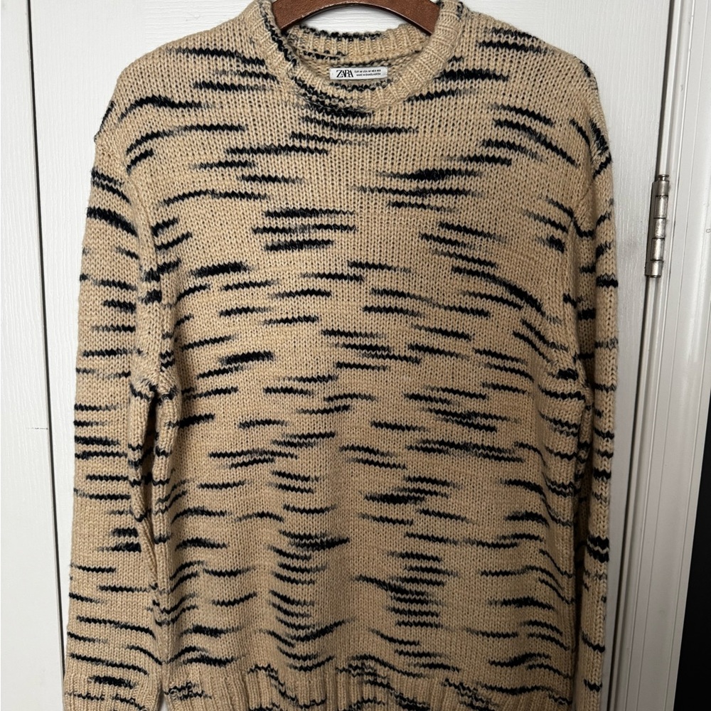 Zara Men's Tan and Black Patterned Crewneck Sweater - Medium